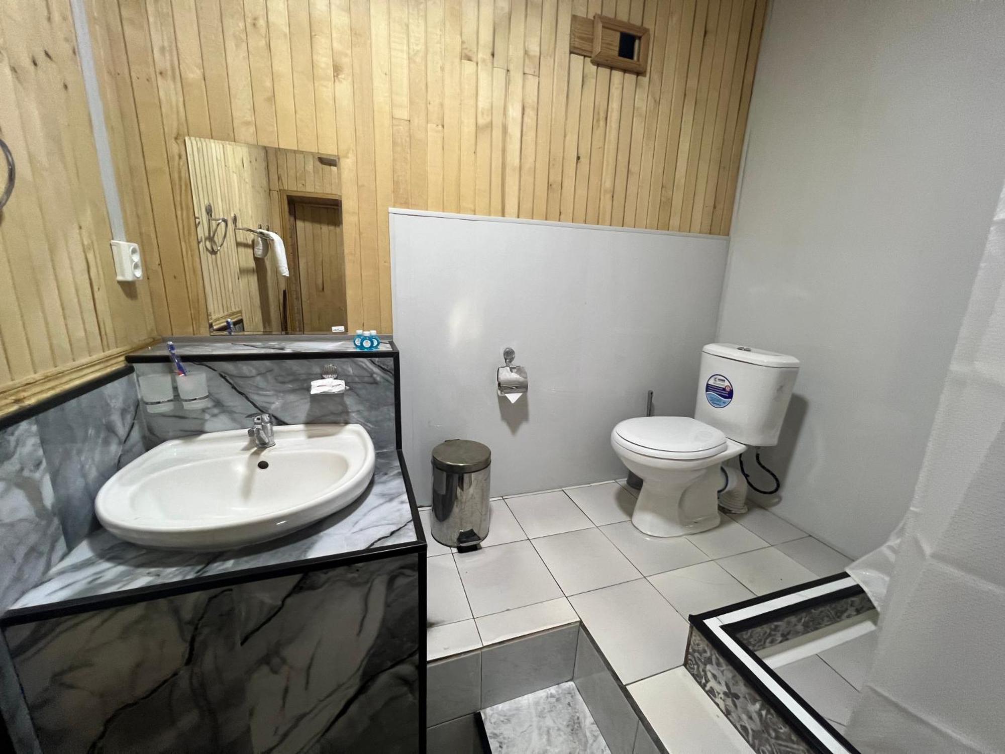 The Art Hotel Tashkent Ngoại thất bức ảnh