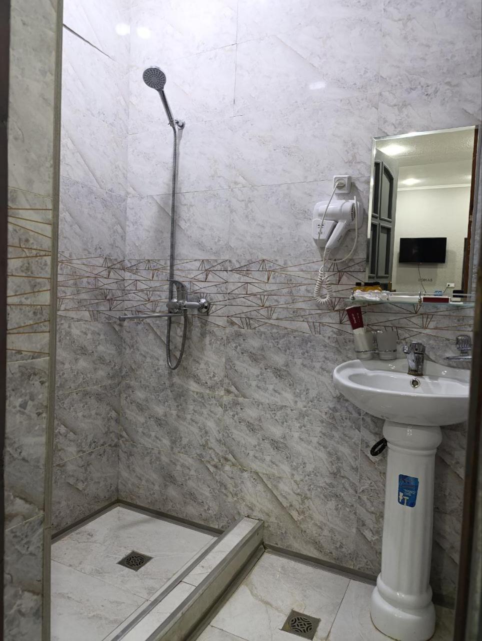 The Art Hotel Tashkent Ngoại thất bức ảnh